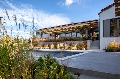Brkac Villa | Two villas in lush countryside near Motovun