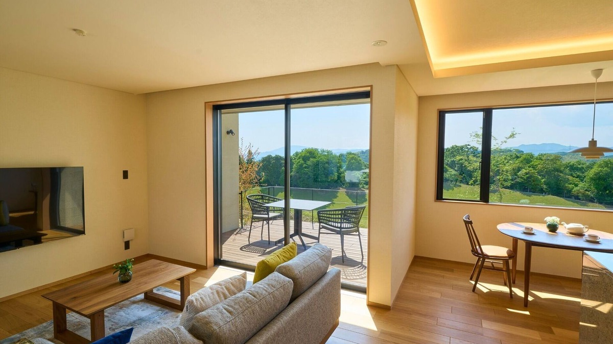 Takehara House | Twostory twin villa with half board Golf course /Takehara Hiroshima