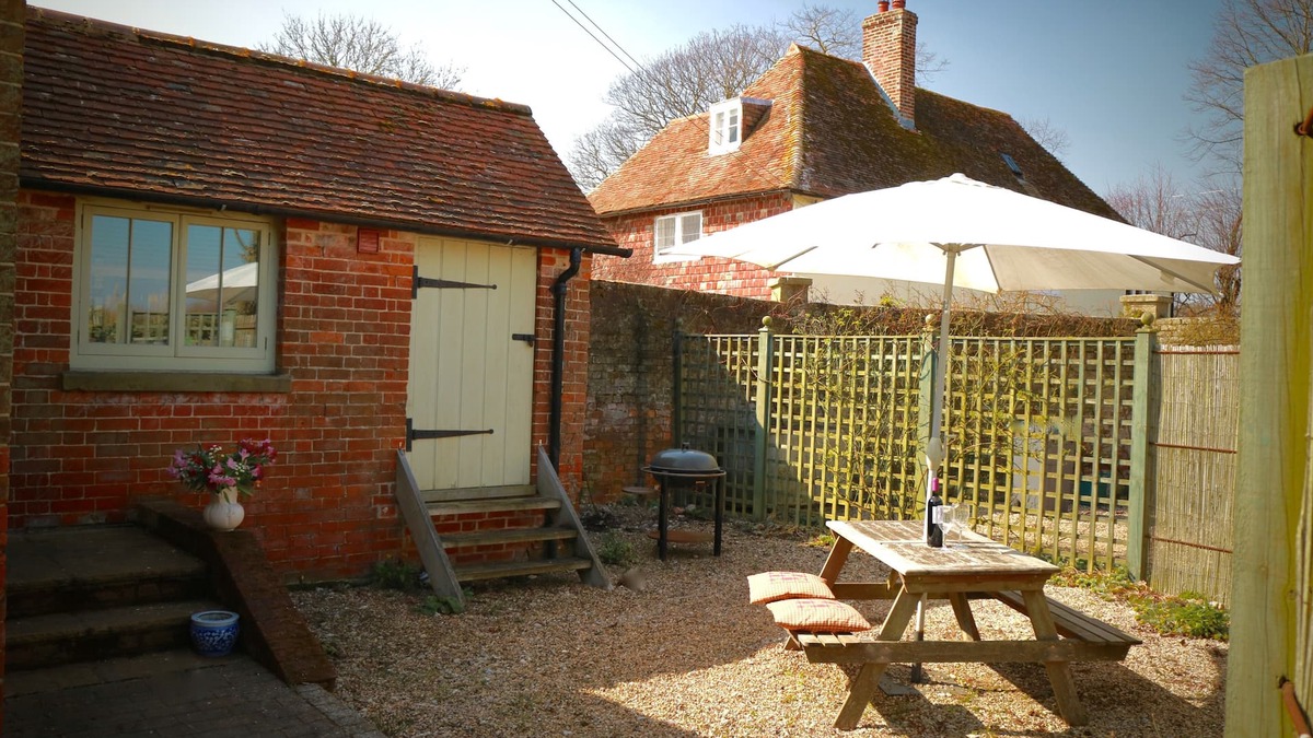 Preston Cottage | Twyne is a cosy cottage in the heart of rural Kent. Converted stables.