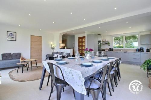 Belz House | Ty bayon