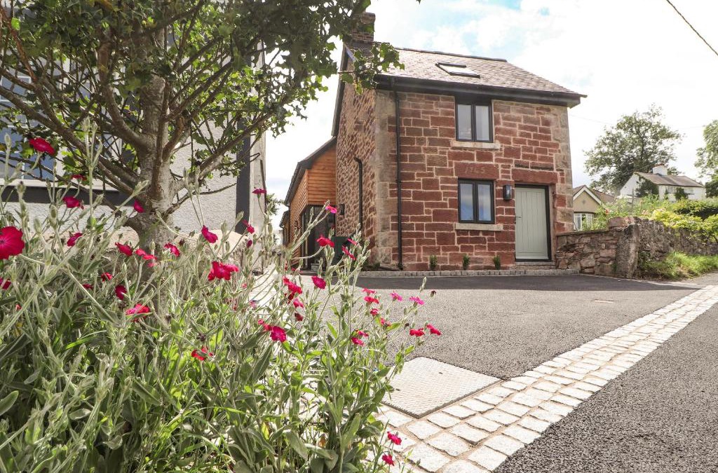 Ruthin House | Ty Coch
