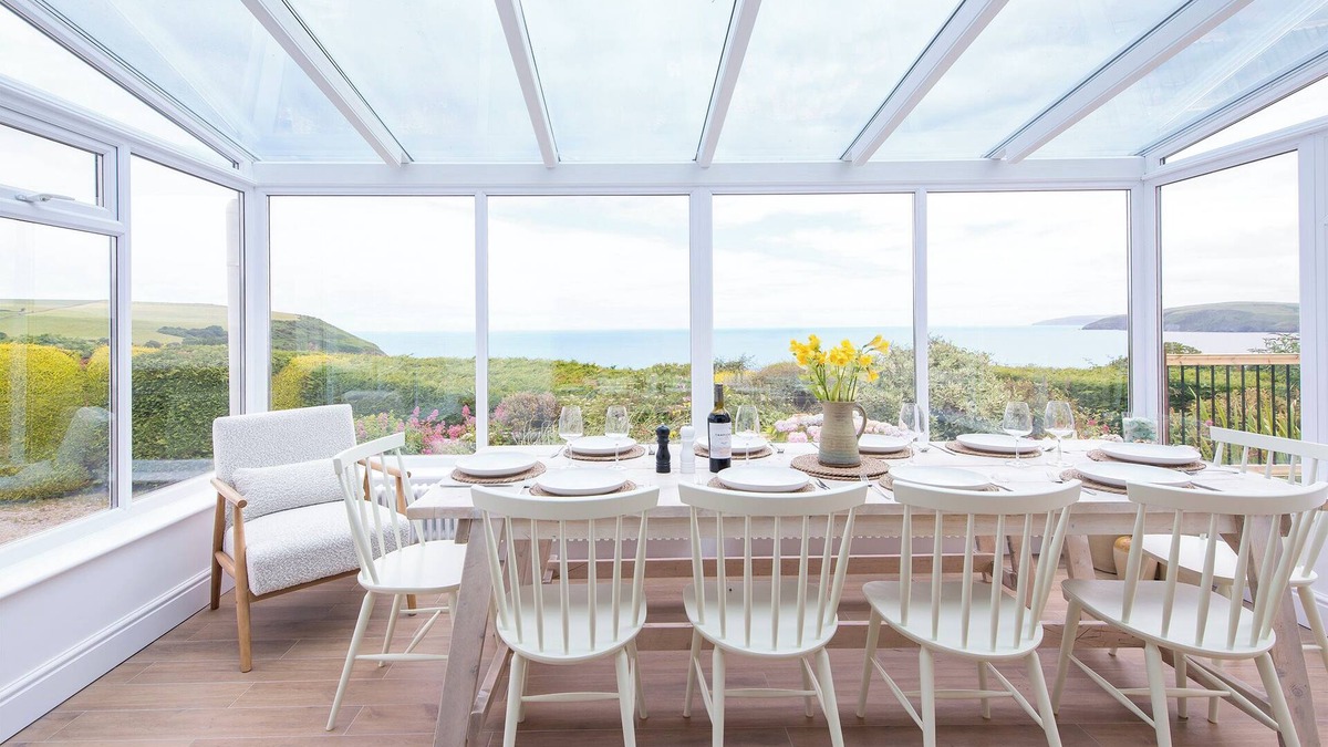 Dinas Cross Cottage | Ty Perci Penrhiw, Holiday Cottage Cwm Yr Eglwys, Sleeps 8, 4 bedrooms, bathrooms
