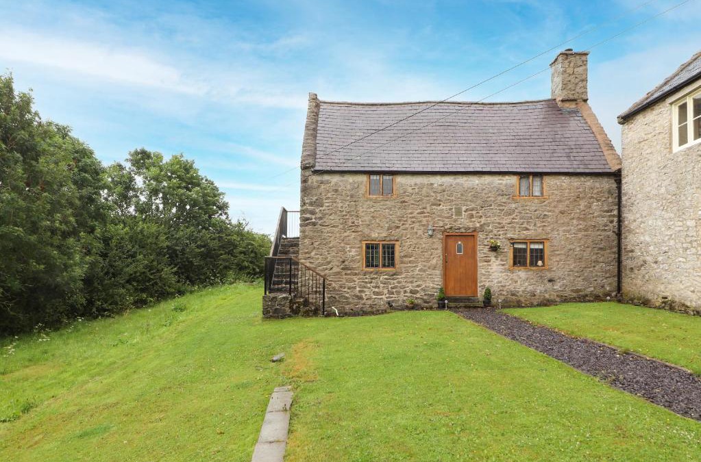 Caerwys House | Ty Tabitha Wynne