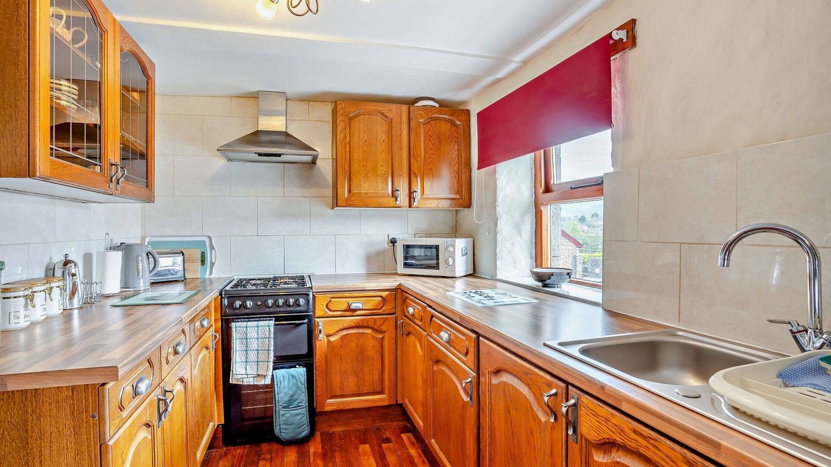 Port Talbot Cottage | Tyncellar Farm Holiday Cottages
