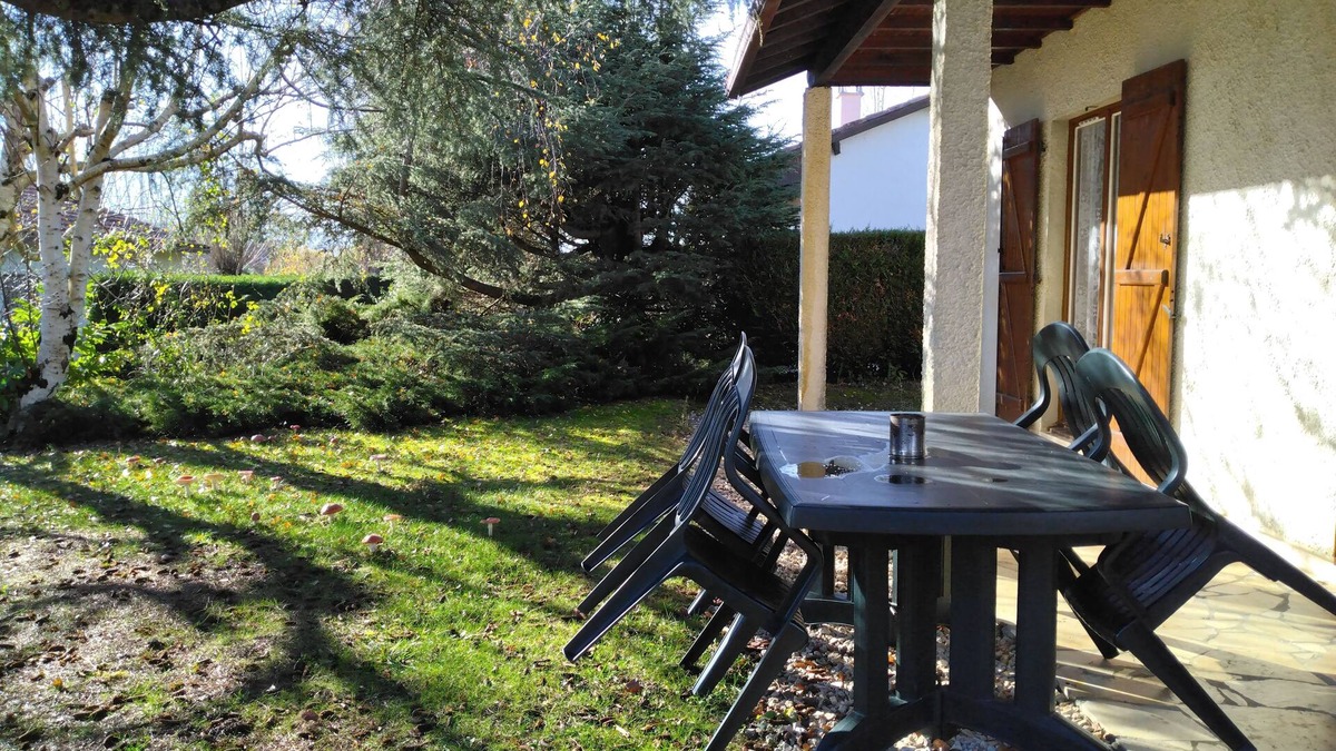 Sarrecave House | Typical 5/7pers house in the countryside with swimming pool and fishing lake
