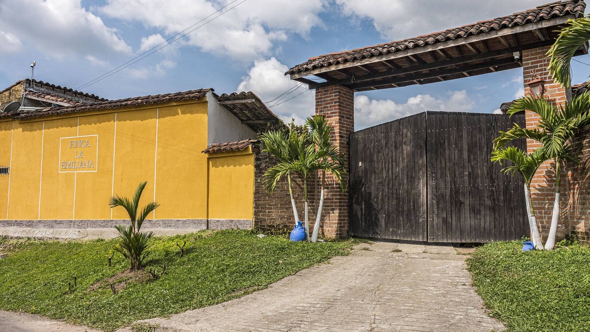 Alcala House | Typical and Modern Lodging in the Coffee Triangle