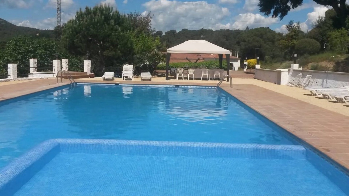 Palafolls Cottage | Typical Catalan farmhouse. COSTA BRAVA entrance with private pool, garden and barbecue