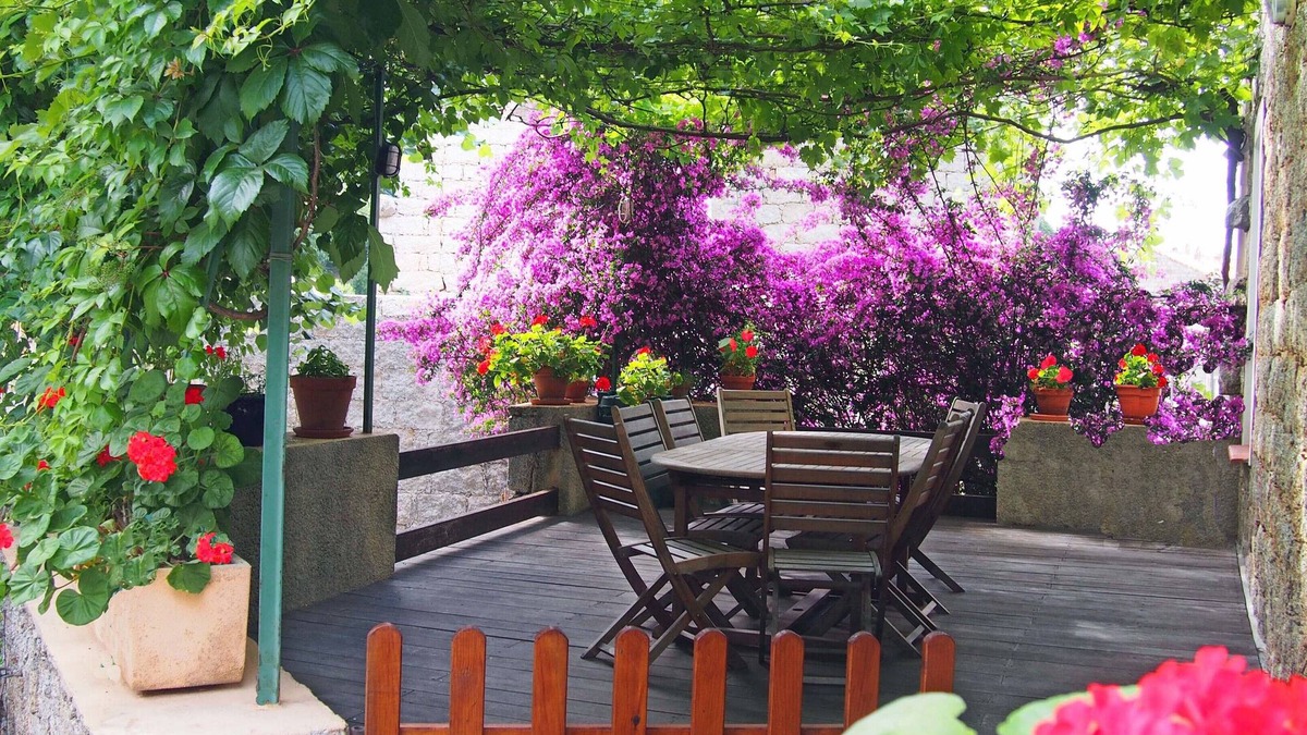 Pila-Canale House | Typical granite house in the heart of the village