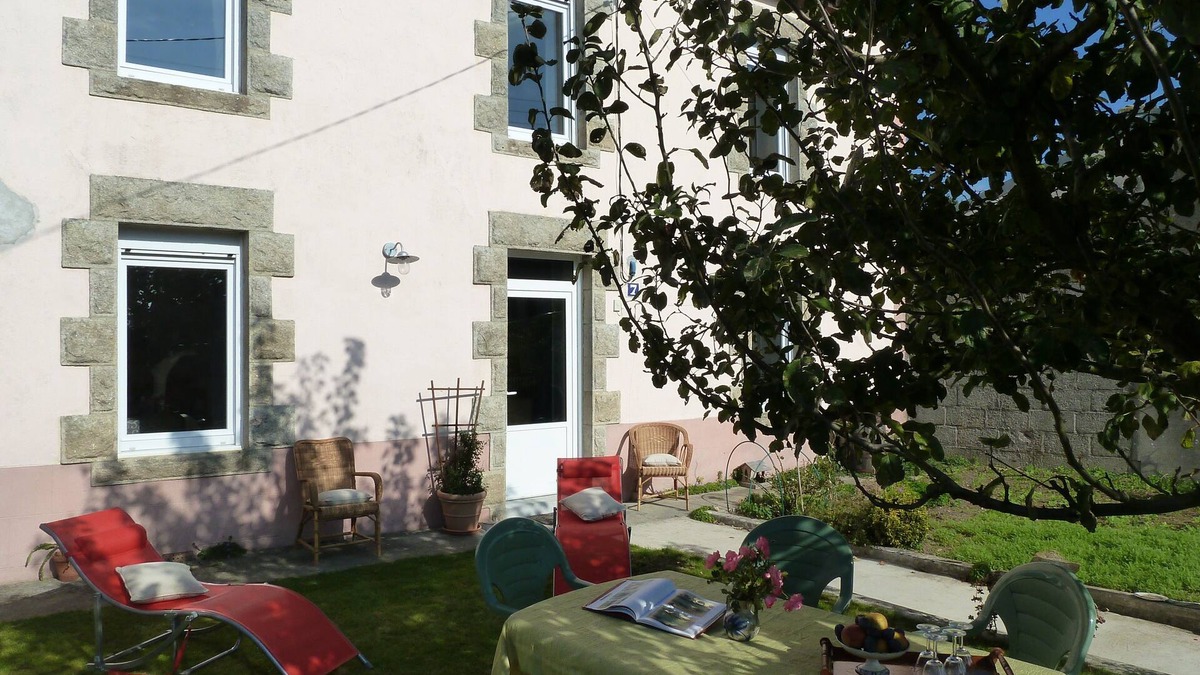Ploneour-Lanvern House | Typical house, completely renovated, comfortable and warm.
