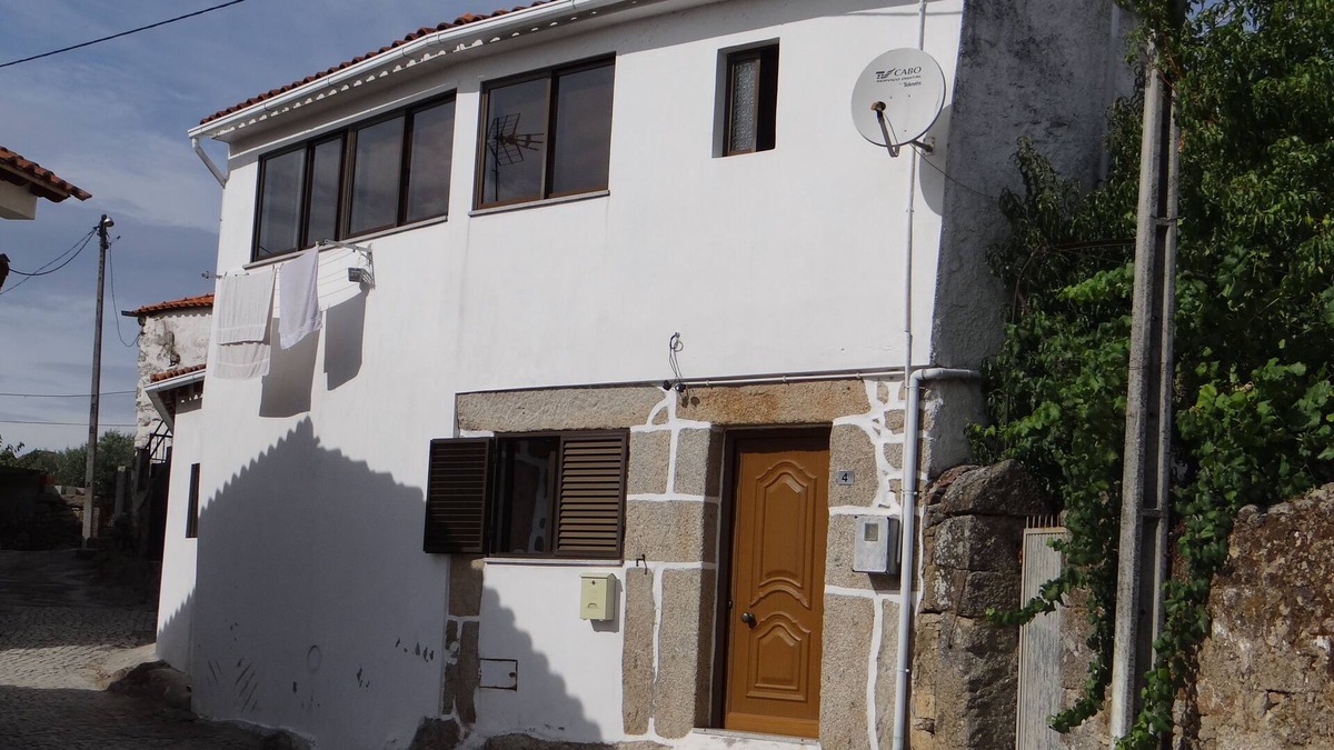 Vinhais House | Typical house in the center of Rebordelo