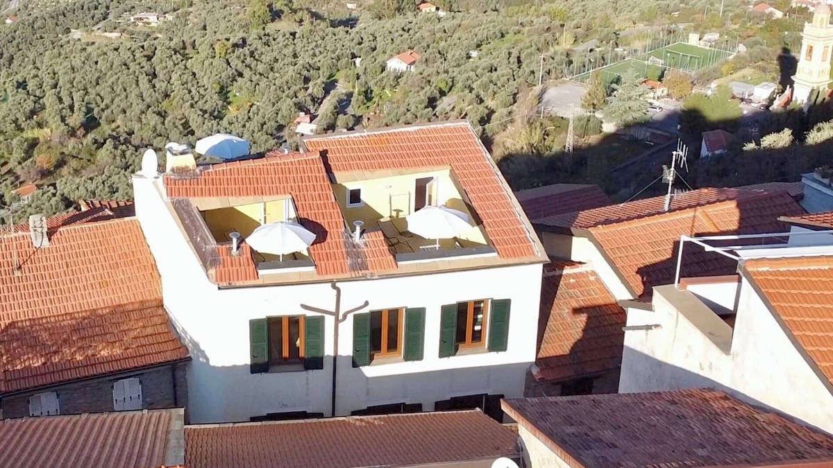 Chiusanico House | Typical Ligurian house with terrace and panoramic garden 12 km from the sea