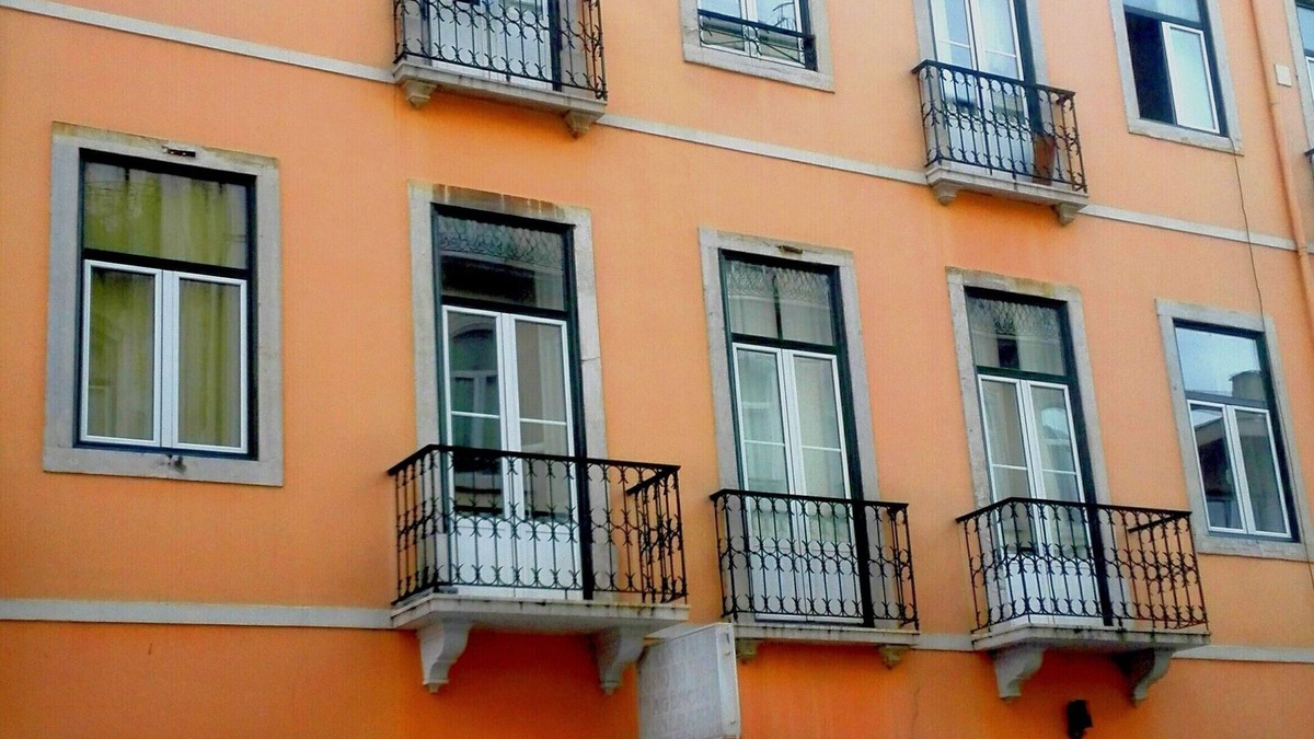 Alfama Apartment | Typical Pombalina house close to everything