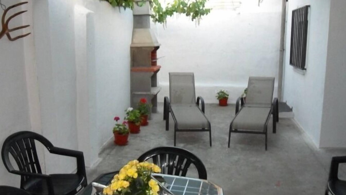 Mojados House | Typical Reformed Town Houses