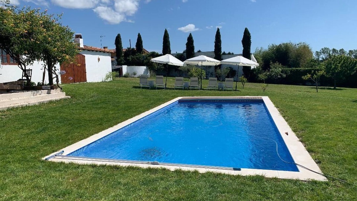 Montemor-o-Velho Villa | Typical renovated house with swimming pool, 10 people, 15/20 min. from the beach