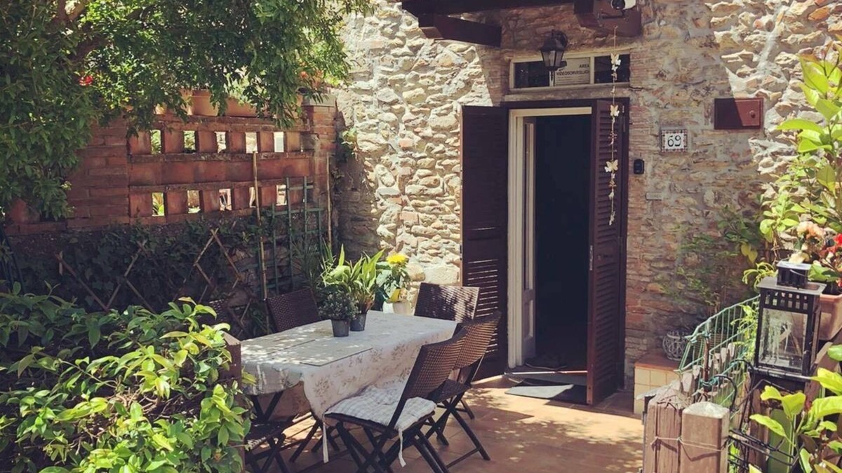 Pieve di Compito House | Typical Tuscan holiday home surrounded by greenery