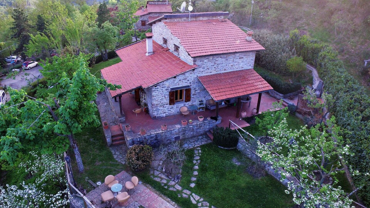 Quota Villa | Typical tuscan villa with garden