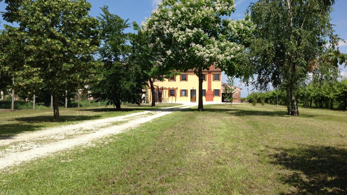 Begosso Villa | TYPICAL VENETIAN COUNTRY HOUSE: 45min from Lake Garda, Mantua, Verona and Venice