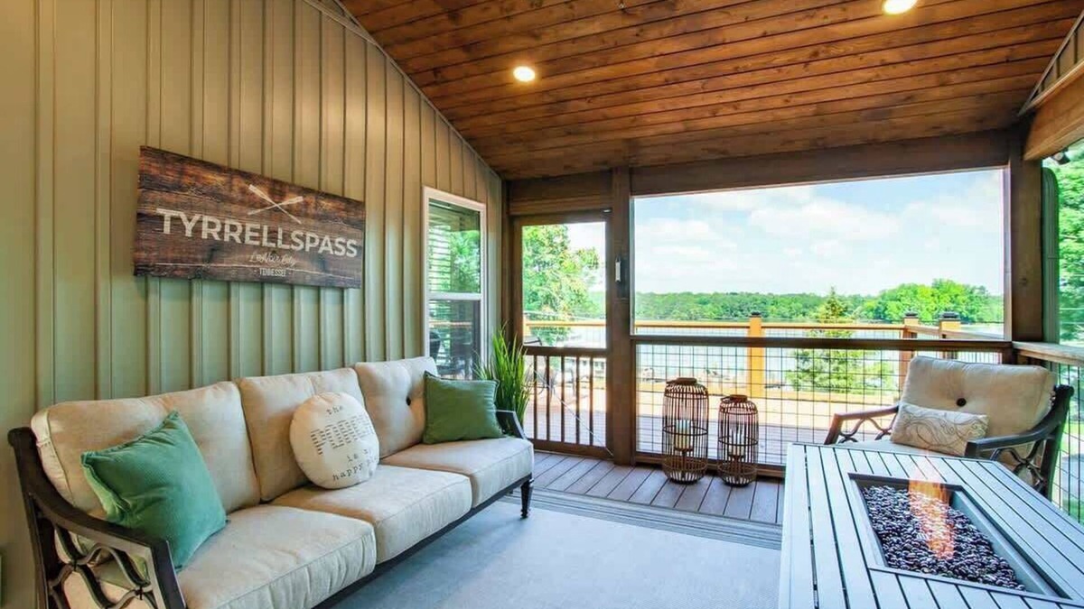 Lenoir City House | TyrrellsPass Lake Home Lenoir City (Fort Loudon)
