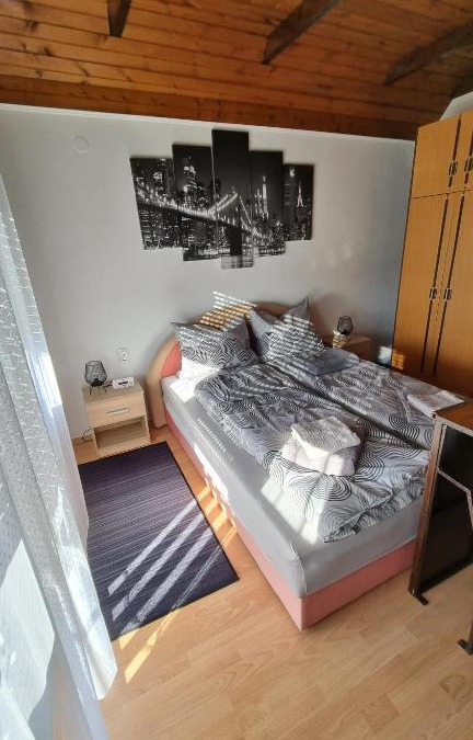 Donji Miholjac House | U Bloku