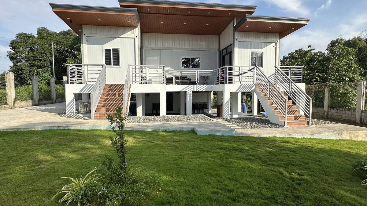 Manaoag Villa | U Cube Staycation