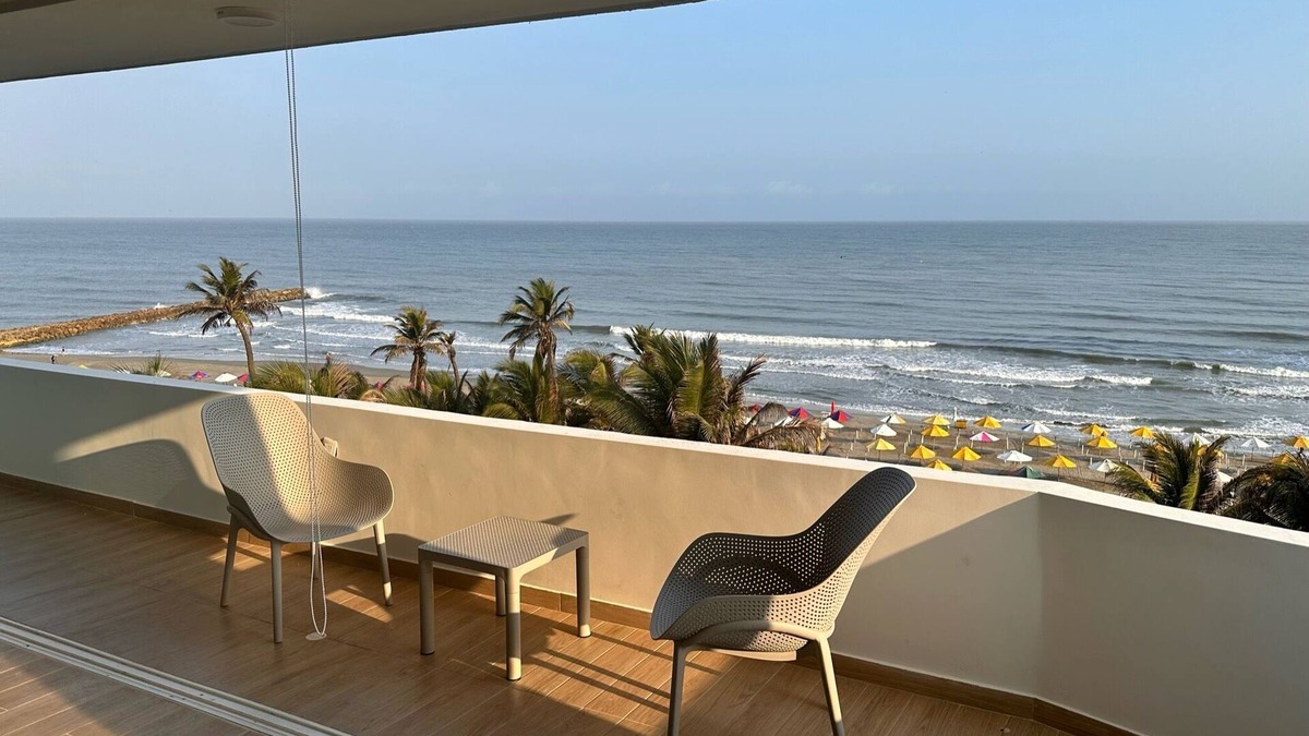 Cartagena District Condo | U-GO Faro Tequendema