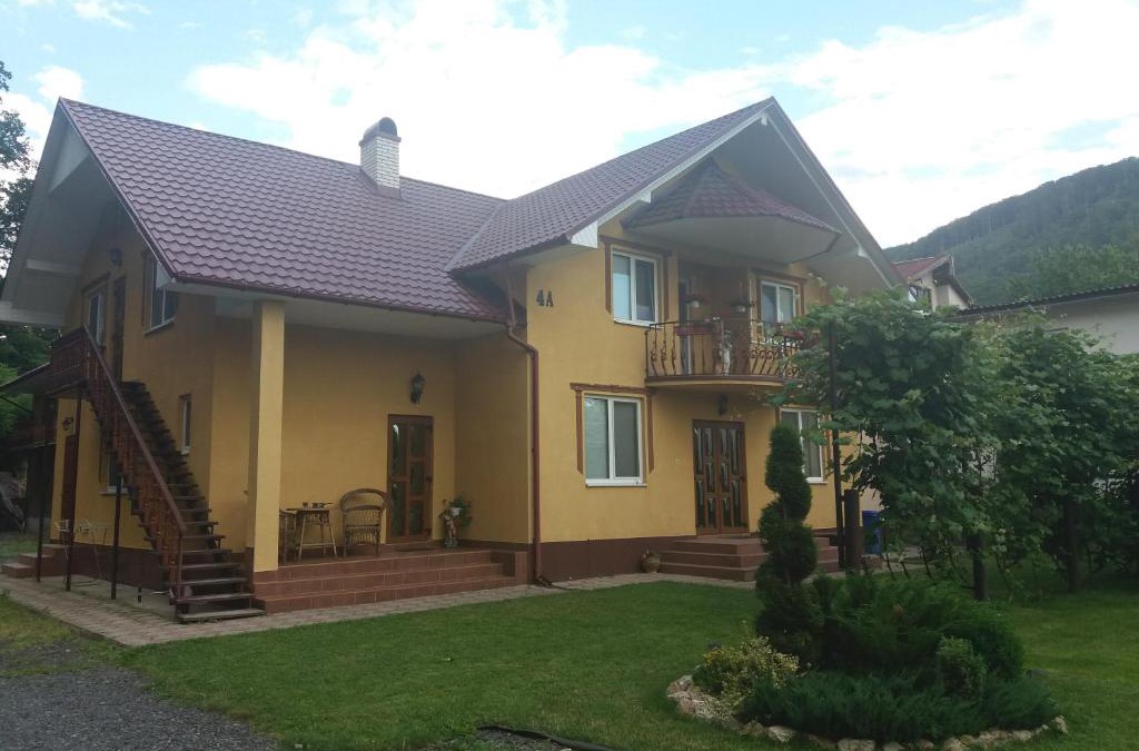 Karpaty Cabin | U Lyudmily