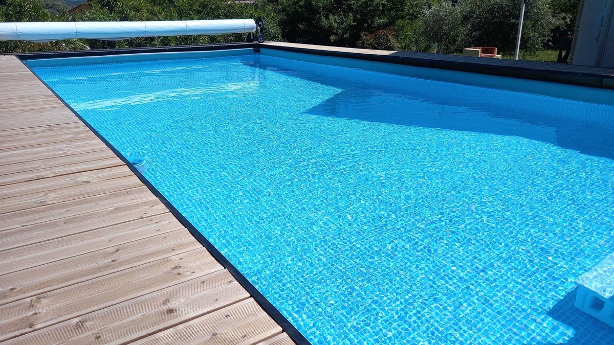 Ajaccio House | U Mandarinu ground floor of a villa with communal swimming pool