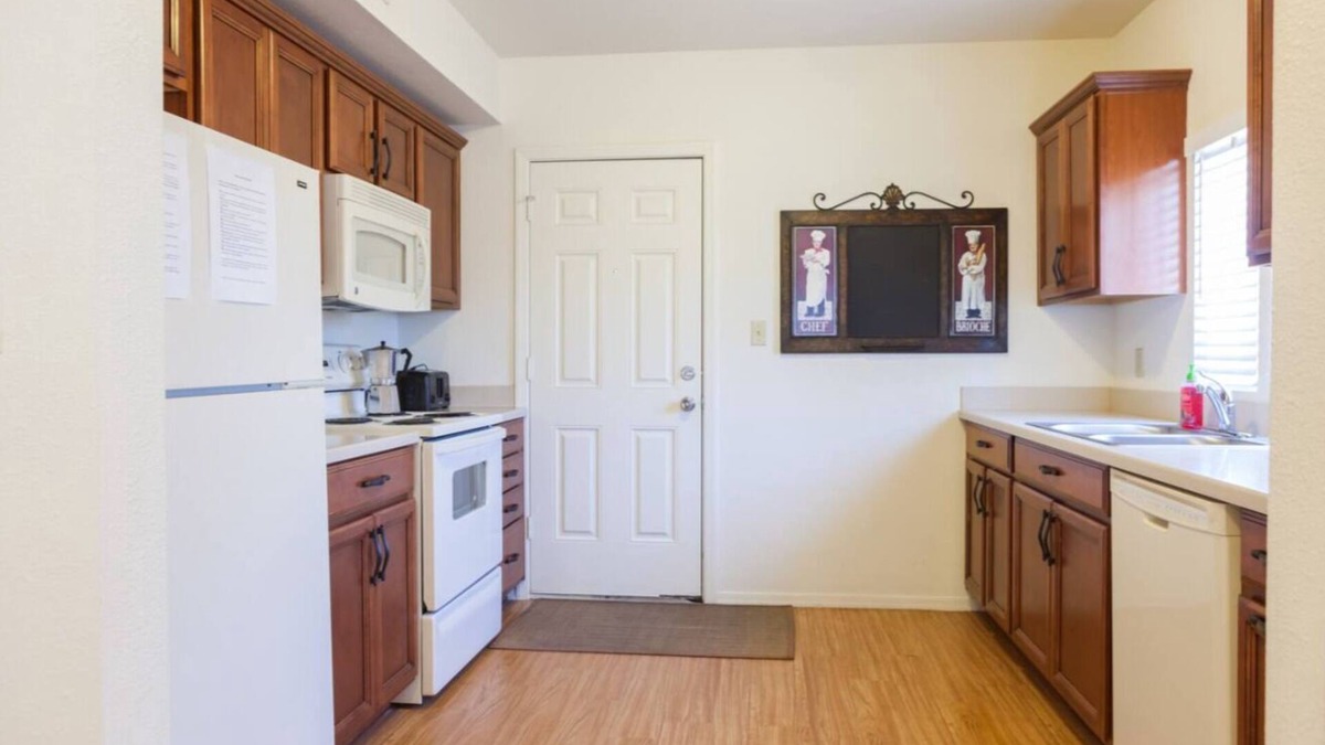 Evans Churchill House | U5 - Welcoming 2-Story 2 BR/2 BA in DT PHX w/pkg