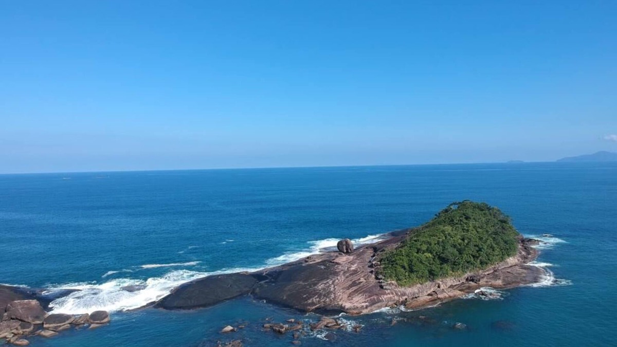Prumirim House | Ubatuba - Prumirim - 100 meters from the beach. For those seeking quality and comfort!