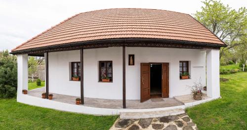 Polichno House | Ubytovanie na včelej farme