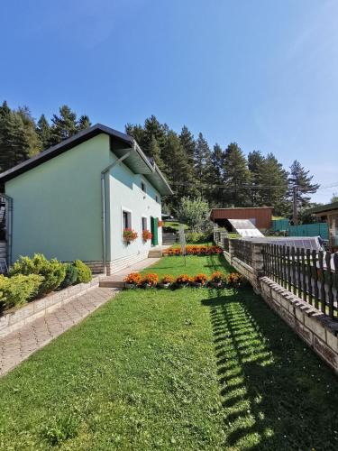 Vysne Ruzbachy House | Ubytovanie v súkromí Zelený dom