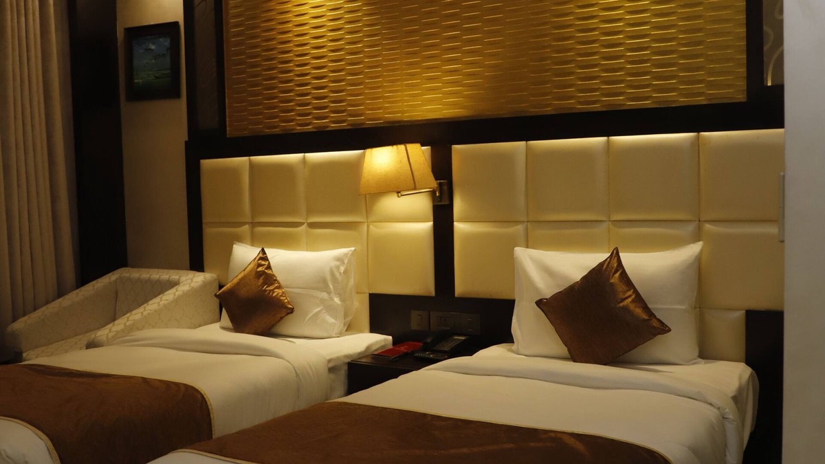 Sat Bari Hotel | Udman By Ferns N Petals, Chattarpur