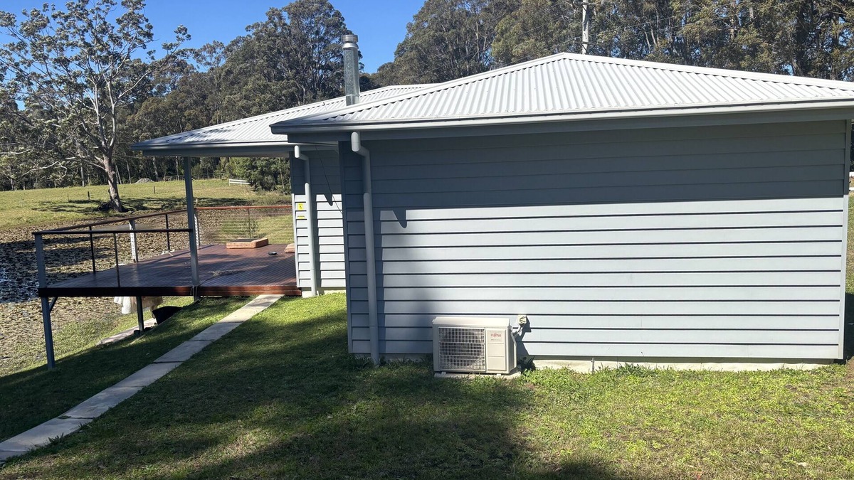 Tapitallee Cottage | Ugottavu Tapitallee Lodges Pet friendly and close by the Bundanon Art Museum