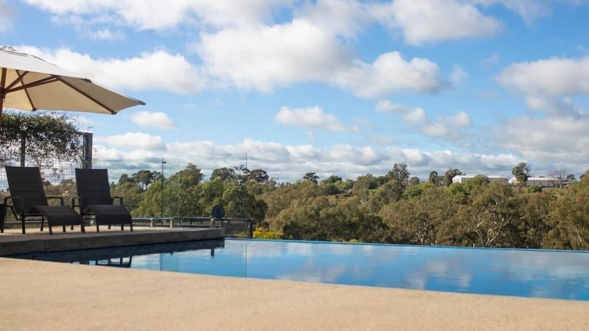 Axedale House | Ultimate Country escape!
