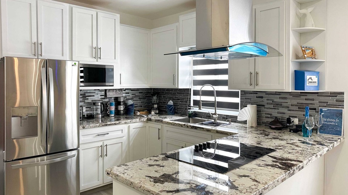 Centro House | Ultimate Downtown Home Has it all!