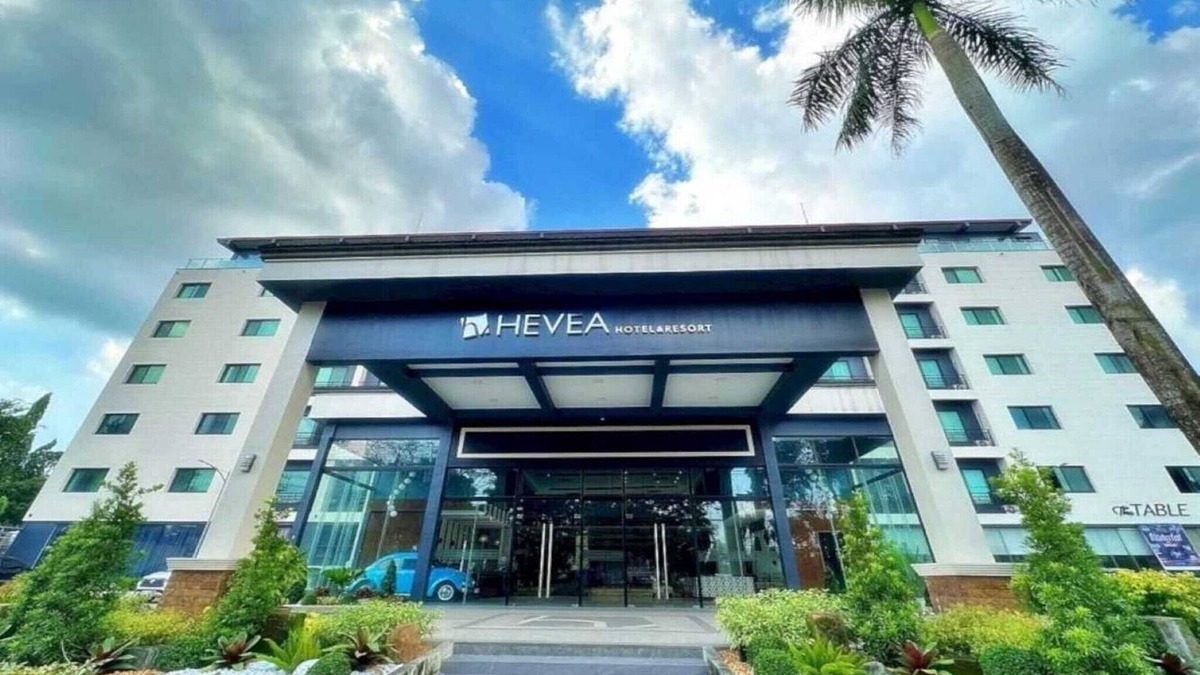 Angeles City House | Ultimate Family Escape at Sunday Hevea Resort