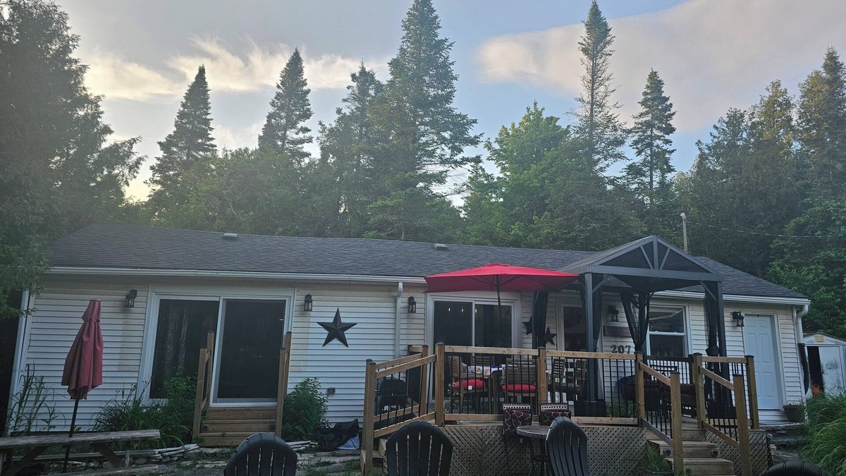 Sauble Beach House | Ultimate Games Room at the Beach