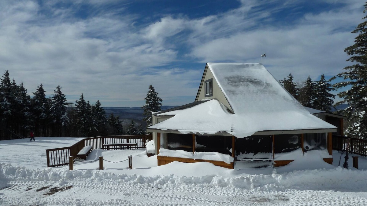 Snowshoe House | Ultimate Snowshoe Ski-in /Ski Out Home