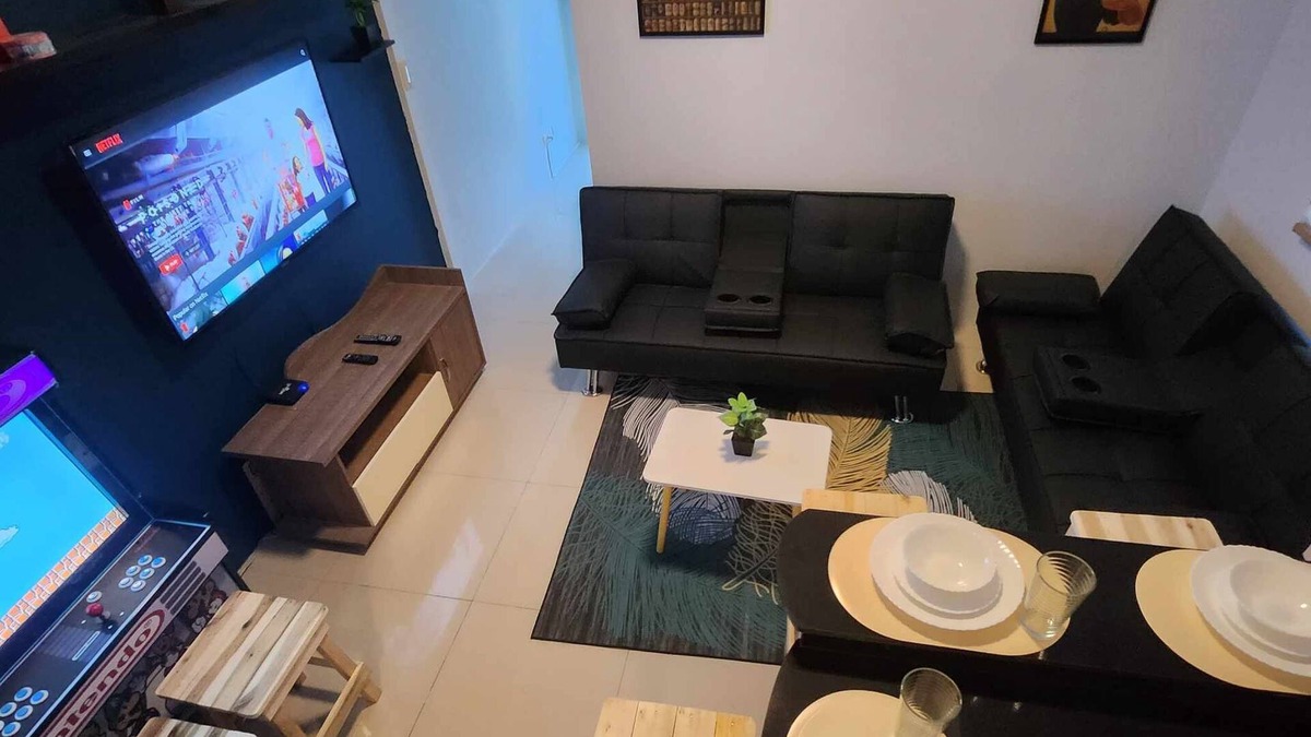 Valenzuela Condo | Ultimate Staycationnw/Jacuzzi and Arcade