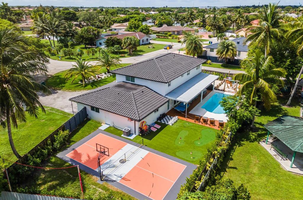 Country Club House | Ultimate Vacation Retreat heated pool & Mini Golf L63