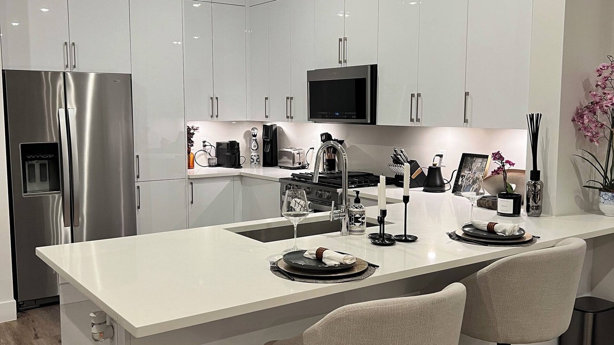 Bouldin Apartment | Ultra Chic 1-bedroom apartment with AC, fitness room in cool Austin