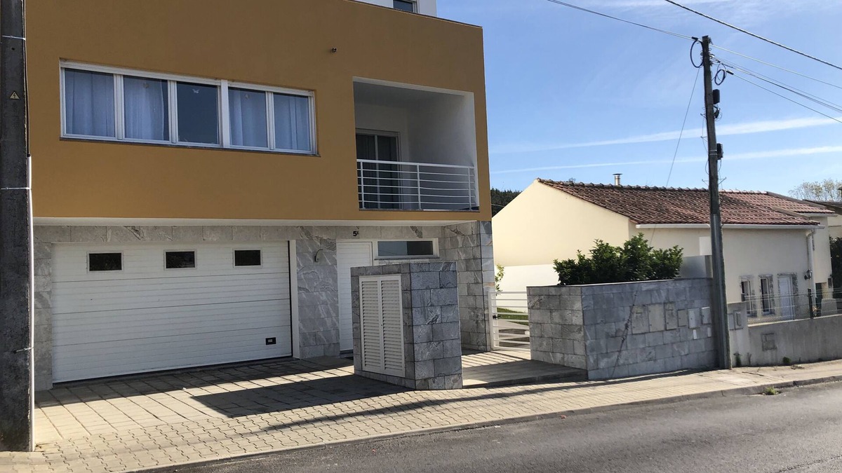 Lourinha House | Ultra complete house with garden and barbecue, garage - 6 km from the beaches