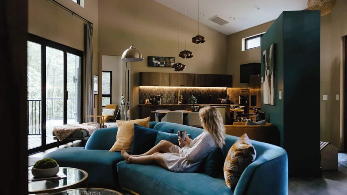 Laurelville Cabin | Ultra Luxe Modern : 15 minutes from Hocking Hills State Park : Stunning Views