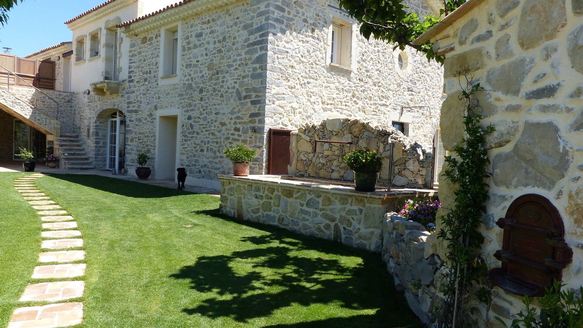 Vacquieres Other | Ultra relaxing our guest houses "cottages" Le Mas de France