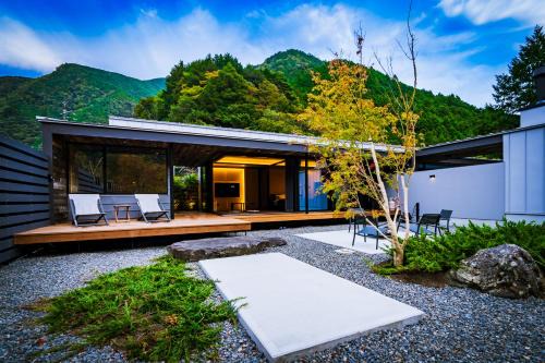 Aoi Ward Hotel | UMEGASHIMA DRIVEーIN & SAUNA VILLA