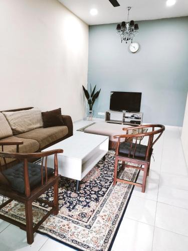 Ayer Molek House | Ummi Homestay Bukit Katil Melaka
