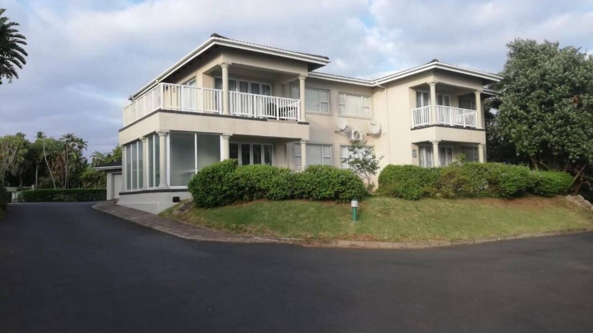Melville House | Umtentweni 23 on Sea