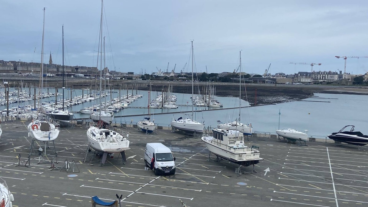 La Cite Apartment | Un apt Meublé Avec une vue sur le Port des Bas Sablons et un Parking Gratuit