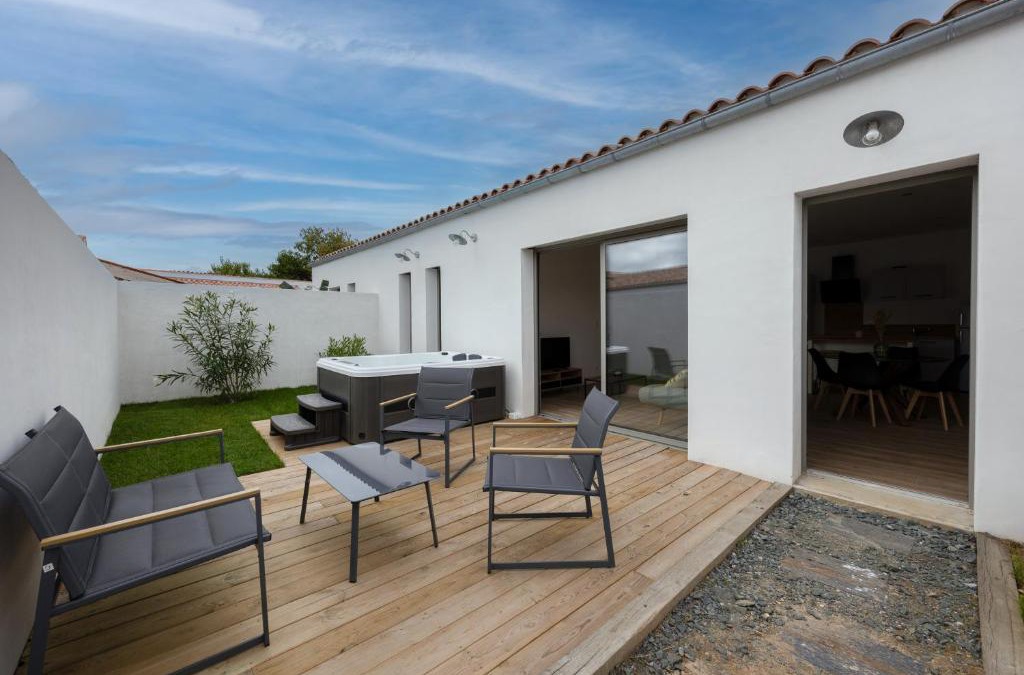 Marsilly House | Un cocon climatisé avec jacuzzi