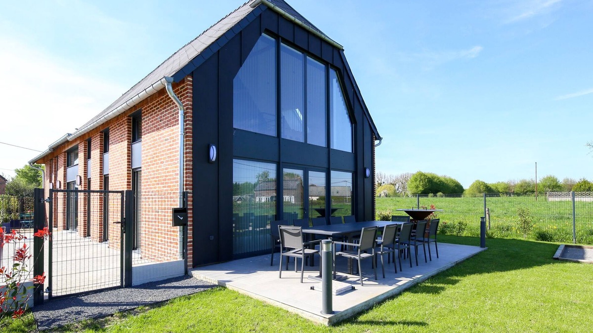 Boue House | Un nid dans la Grange - Maison avec jacuzzi et sauna